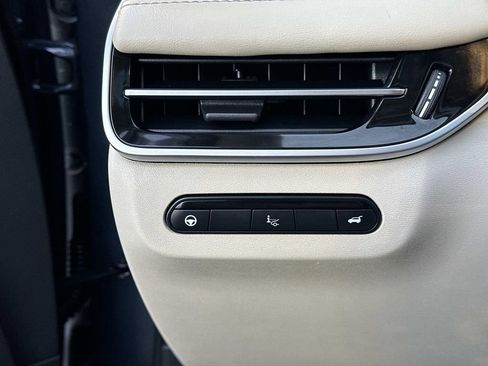 Used 2022 INFINITI QX60 Sensory w/ Vision Package image 17