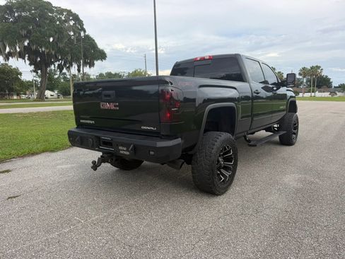 Used 2016 GMC Sierra 2500 Denali w/ Duramax Plus Package AWD/4WD image 4