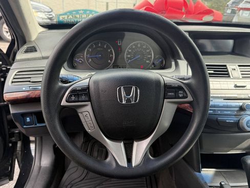 Used 2012 Honda Crosstour EX image 12