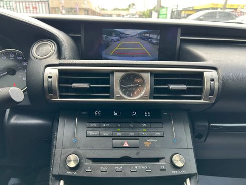 Used 2016 Lexus IS 200t RWD image 21