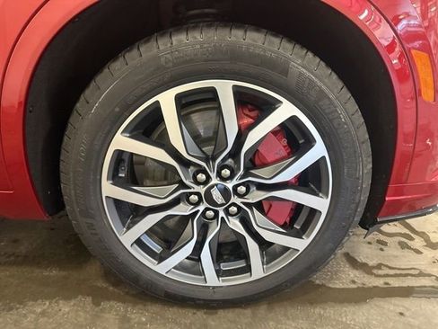 Used 2025 Cadillac XT6 Sport image 38