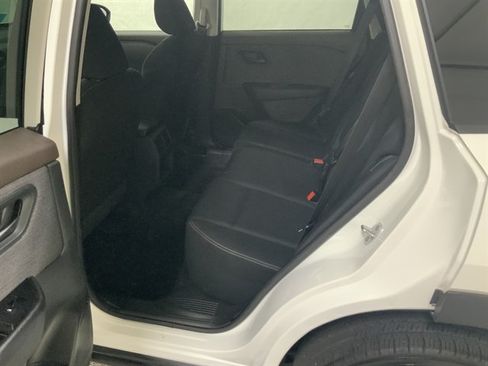 Used 2023 Nissan Rogue S AWD/4WD image 16