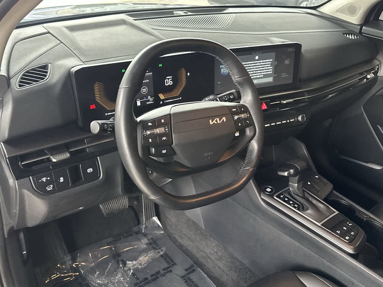 Used 2026 Kia Sportage EX FWD image 13
