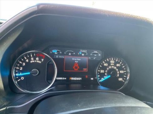 Used 2015 Ford F150 Platinum w/ Equipment Group 701A Luxury image 13