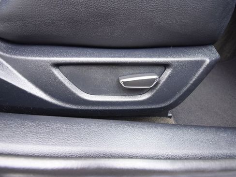 Used 2017 Ford Mustang Premium image 22