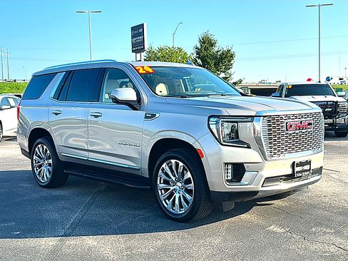 Used 2024 GMC Yukon Denali RWD image 10