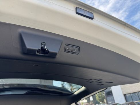 Used 2025 Hyundai Santa Fe SEL image 24