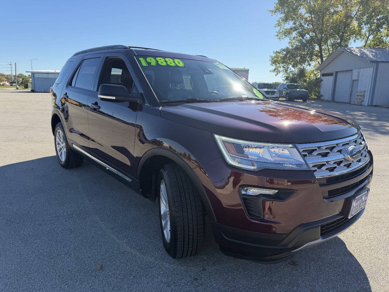 Used 2019 Ford Explorer XLT w/ Equipment Group 202A AWD/4WD image 3