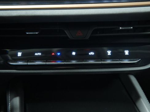 Used 2025 Buick Envision Sport Touring image 39