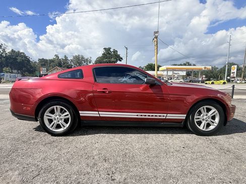 Used 2012 Ford Mustang Coupe RWD image 8