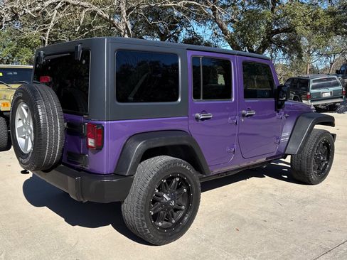Used 2018 Jeep Wrangler Unlimited Sport S image 9
