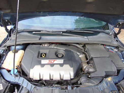 Used 2018 Ford Focus ST image 29