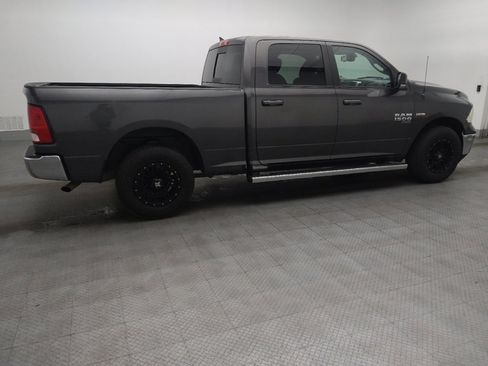 Used 2020 RAM 1500 Classic SLT w/ Luxury Group image 10