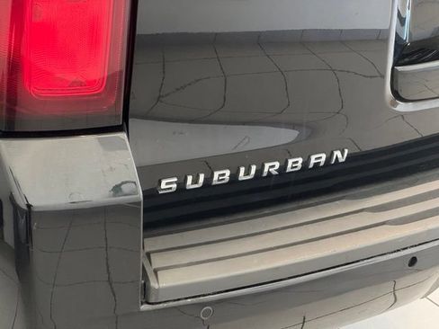 Used 2020 Chevrolet Suburban LT w/ Luxury Package AWD/4WD image 43