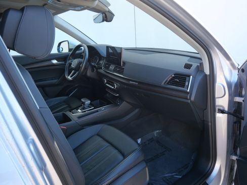 Used 2022 Audi Q5 2.0T Premium image 13