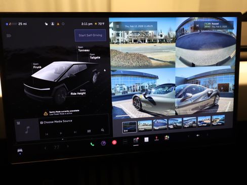 Used 2024 Tesla Cybertruck AWD Crew Cab image 39