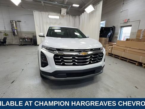 Certified 2026 Chevrolet Equinox LT w/ Safety and Technology Package FWD image 3