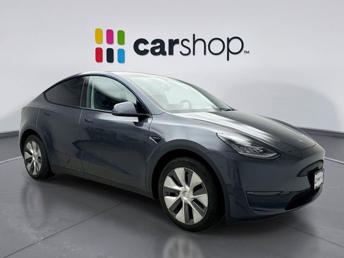 Used 2023 Tesla Model Y Long Range image 7
