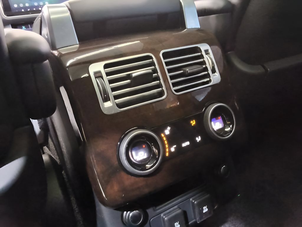 Used 2020 Land Rover Range Rover HSE AWD/4WD image 18