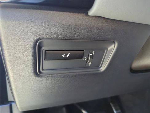 Used 2015 Land Rover Range Rover Sport Supercharged AWD/4WD image 30