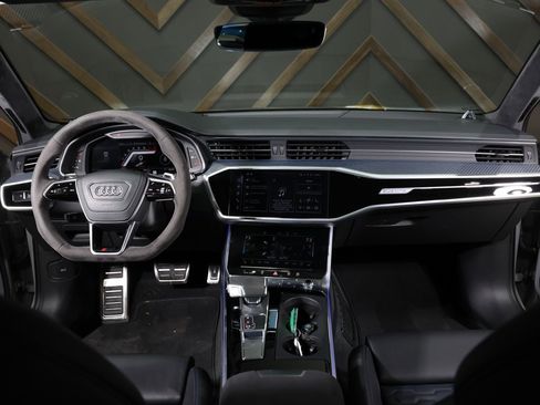 Used 2025 Audi RS 6 performance w/ Blue RS Design Package Plus image 5