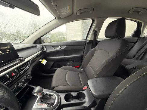 Used 2021 Kia Forte LXS FWD image 37