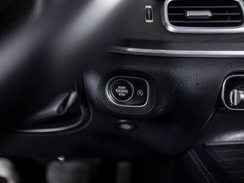 Used 2021 Mercedes-Benz GLS 450 4MATIC image 43