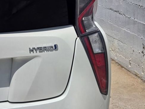 Used 2017 Toyota Prius Three FWD image 6