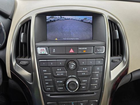 Used 2013 Buick Verano Leather FWD image 4
