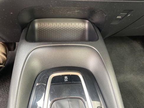 Used 2022 Toyota Corolla LE image 13