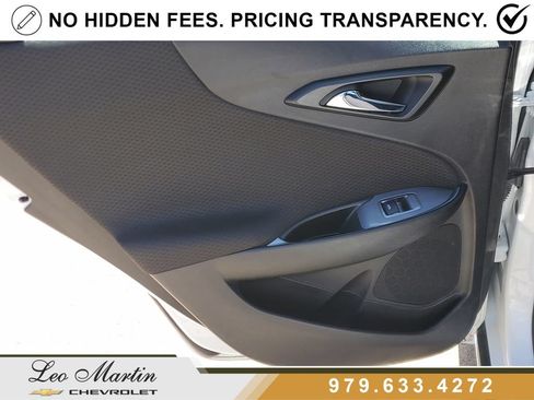 Used 2024 Chevrolet Malibu LT FWD image 11