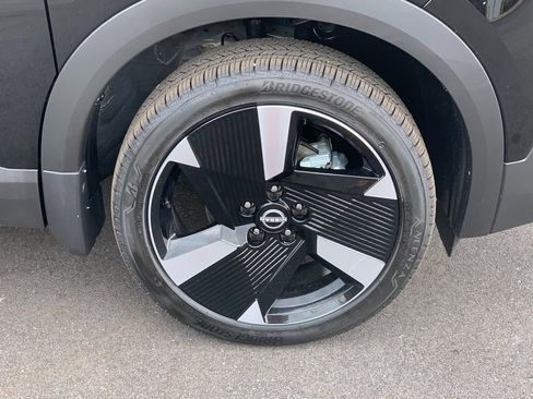 New 2025 Nissan Kicks SR image 6