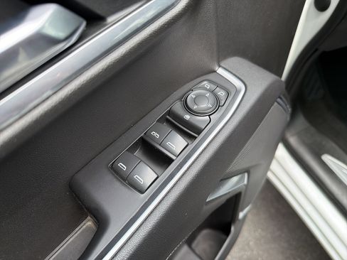 Used 2022 GMC Sierra 1500 SLE AWD/4WD image 15