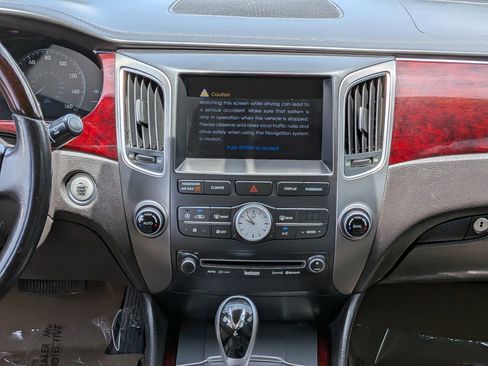 Used 2012 Hyundai Equus Signature RWD image 19