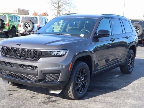 New 2025 Jeep Grand Cherokee L Altitude image 21