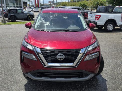 Used 2023 Nissan Rogue SV FWD image 2