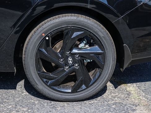 New 2026 Hyundai Elantra SEL Sport Premium FWD image 11
