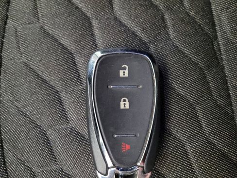 Used 2020 Chevrolet Equinox LT image 32