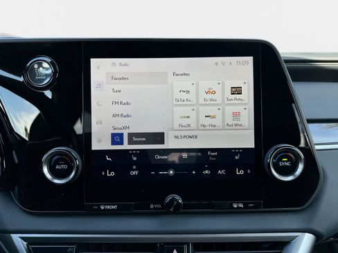 Used 2024 Lexus RX 350 FWD w/ Technology Package image 4