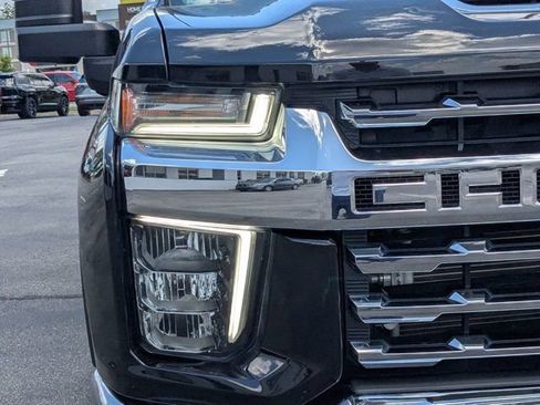 Used 2022 Chevrolet Silverado 2500 LTZ w/ LTZ Plus Package AWD/4WD image 9