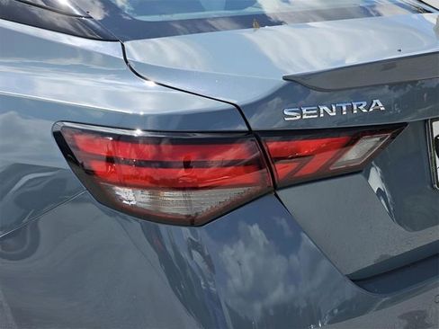 Used 2025 Nissan Sentra SR image 43