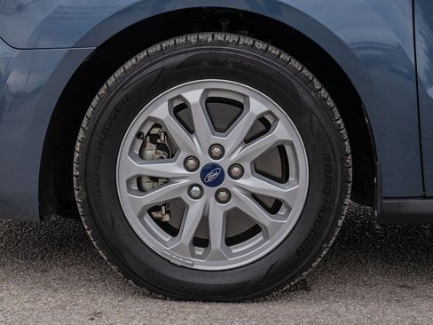 Used 2022 Ford Transit Connect XLT image 34