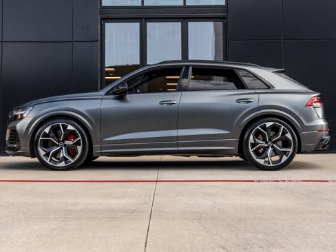Used 2021 Audi RS Q8 w/ Carbon Optic Package AWD/4WD image 9