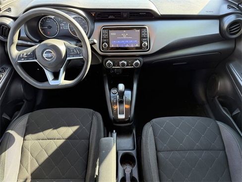 Used 2020 Nissan Kicks S image 14