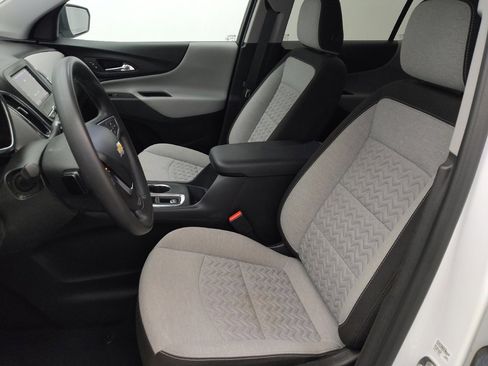 Used 2022 Chevrolet Equinox LS w/ LS Convenience Package FWD image 17