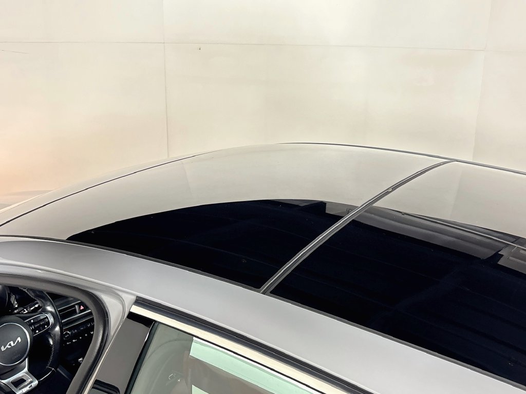 Used 2022 Kia K5 GT-Line w/ GT-Line Awd Premium Package image 19