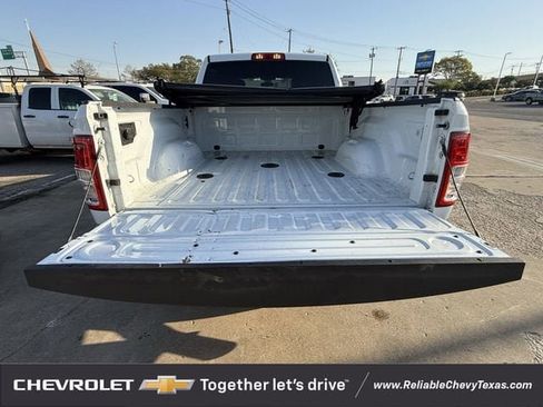 Used 2024 RAM 2500 Tradesman w/ Chrome Appearance Group image 34