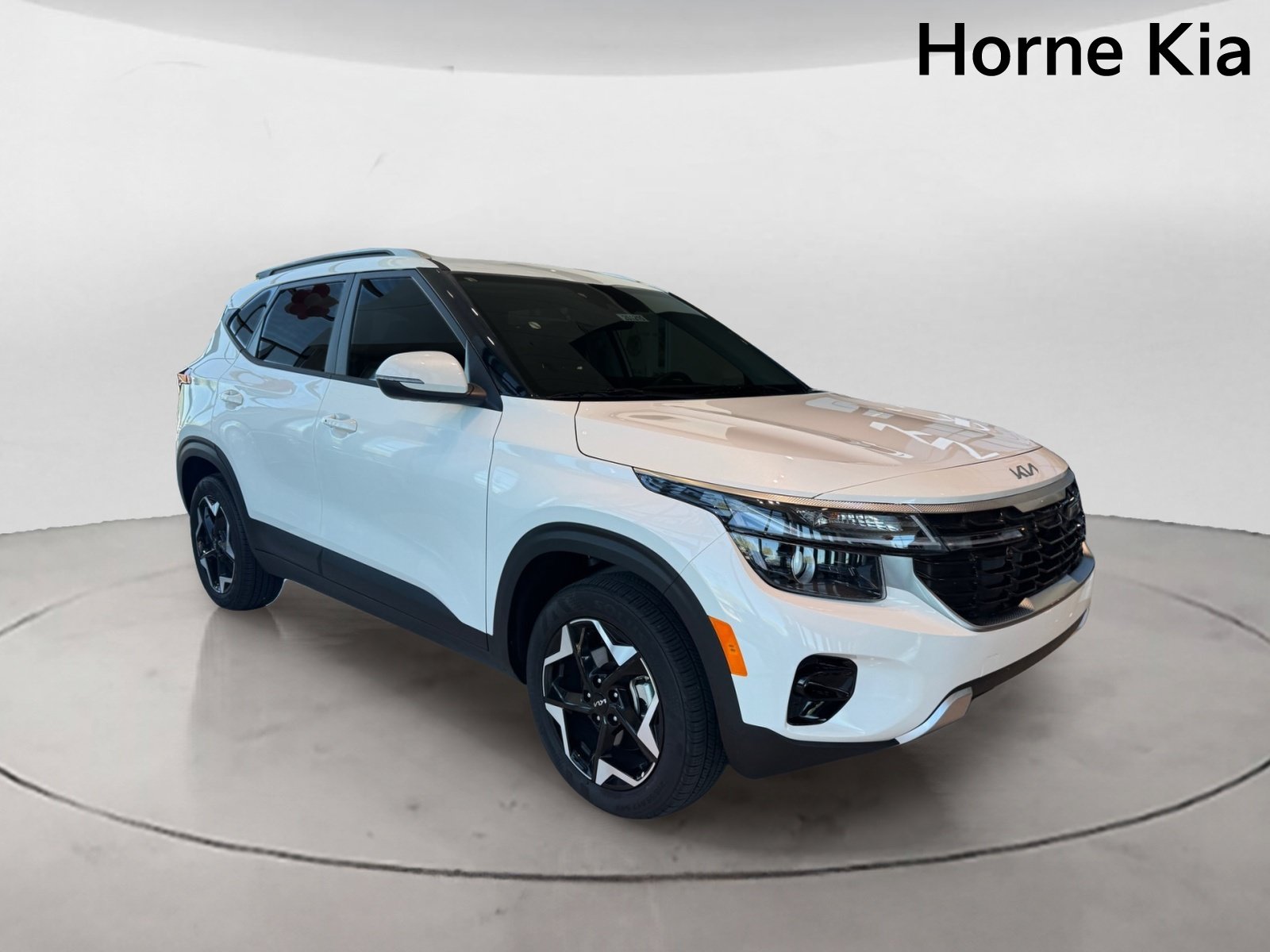 New 2026 Kia Seltos S AWD/4WD image 2