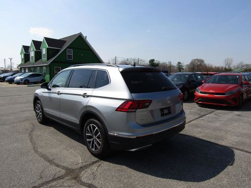 Used 2020 Volkswagen Tiguan S image 5