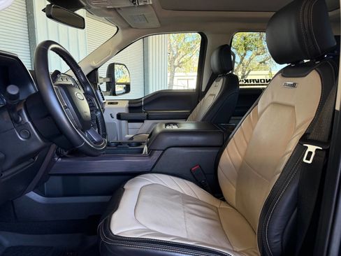 Used 2021 Ford F250 Limited w/ FX4 Off-Road Package image 15